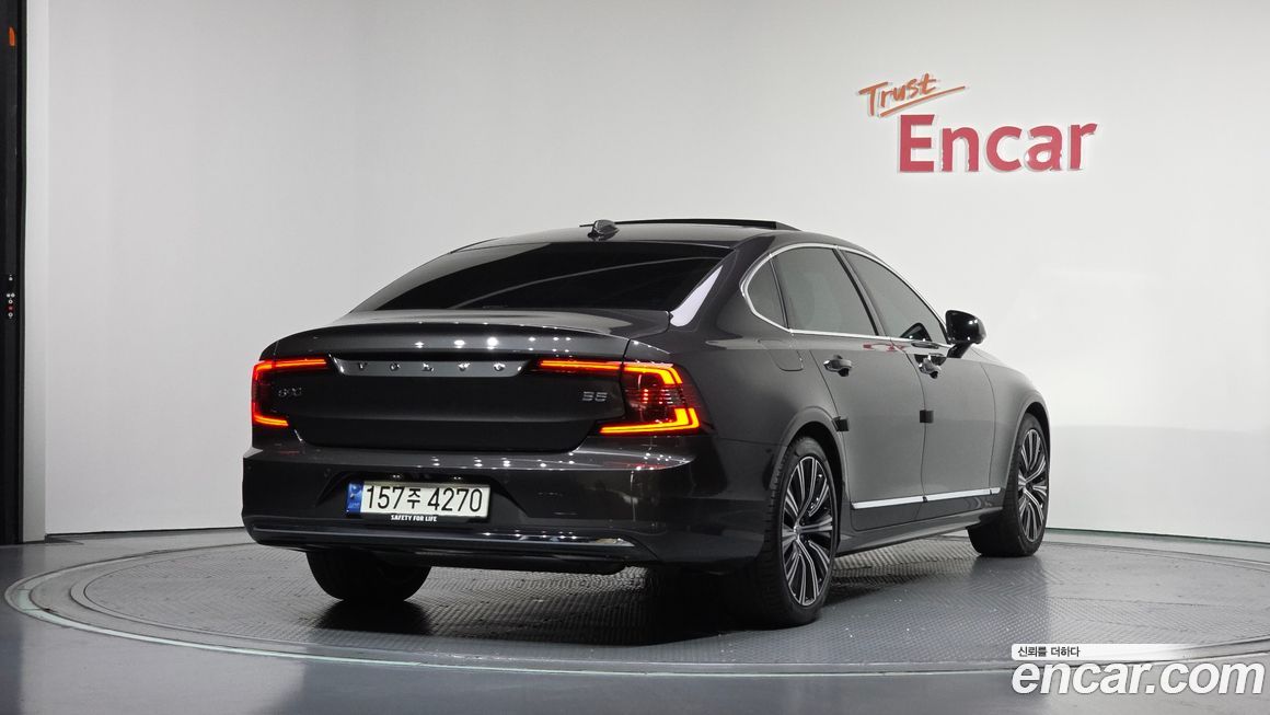 Volvo S90 2023