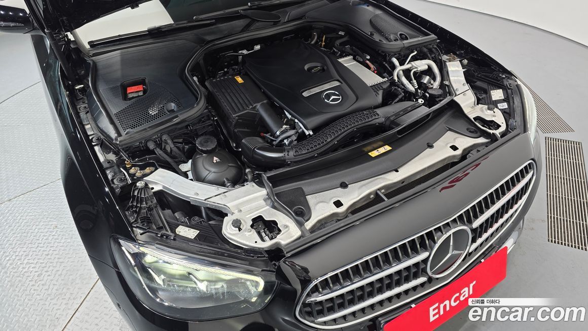 Mercedes-Benz E-Class 2021