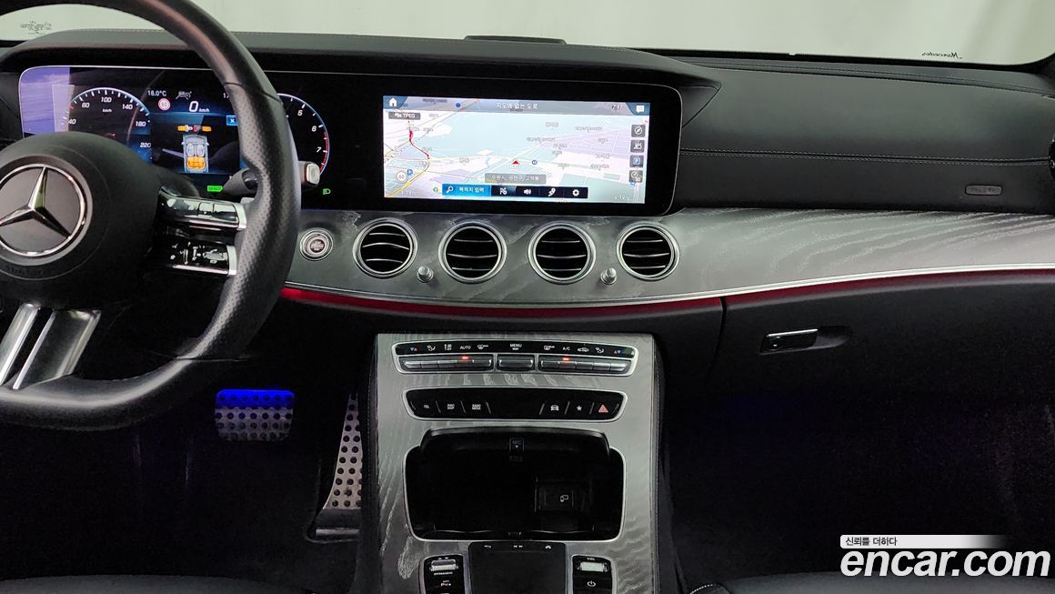 Mercedes-Benz E-Class 2021