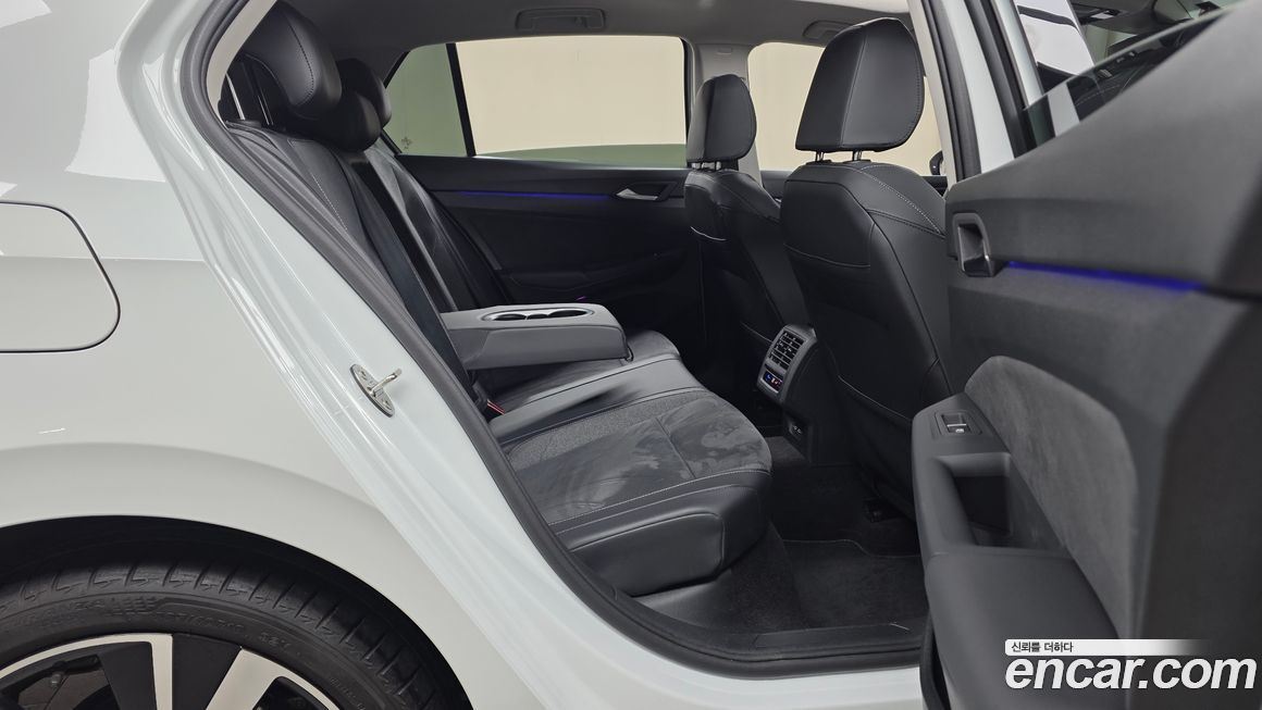 Volkswagen Golf 2025