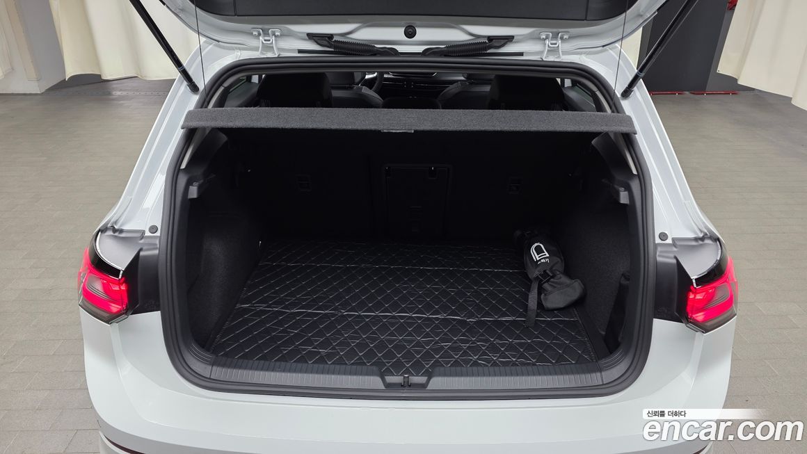 Volkswagen Golf 2025