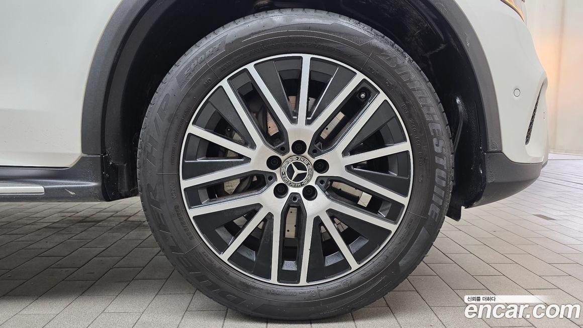 Mercedes-Benz GLC-Class 2021