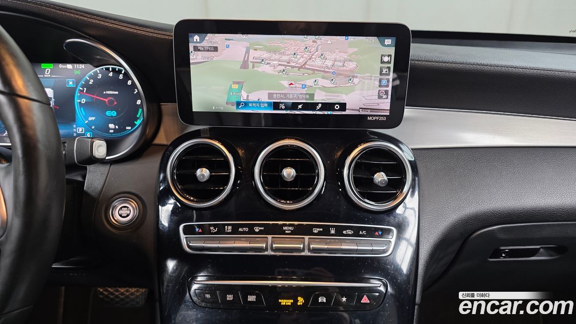 Mercedes-Benz GLC-Class 2021