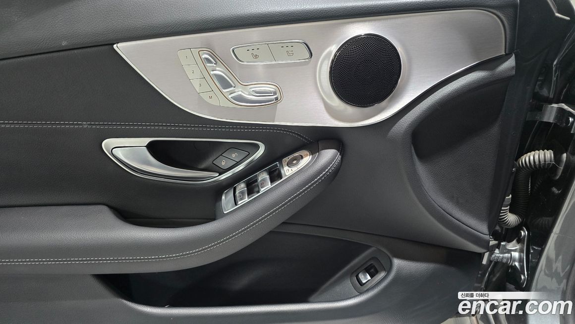 Mercedes-Benz C-Class 2020