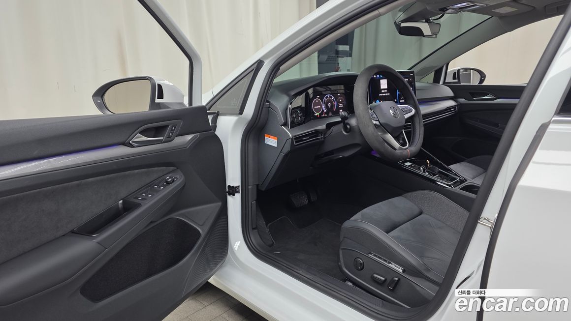 Volkswagen Golf 2025