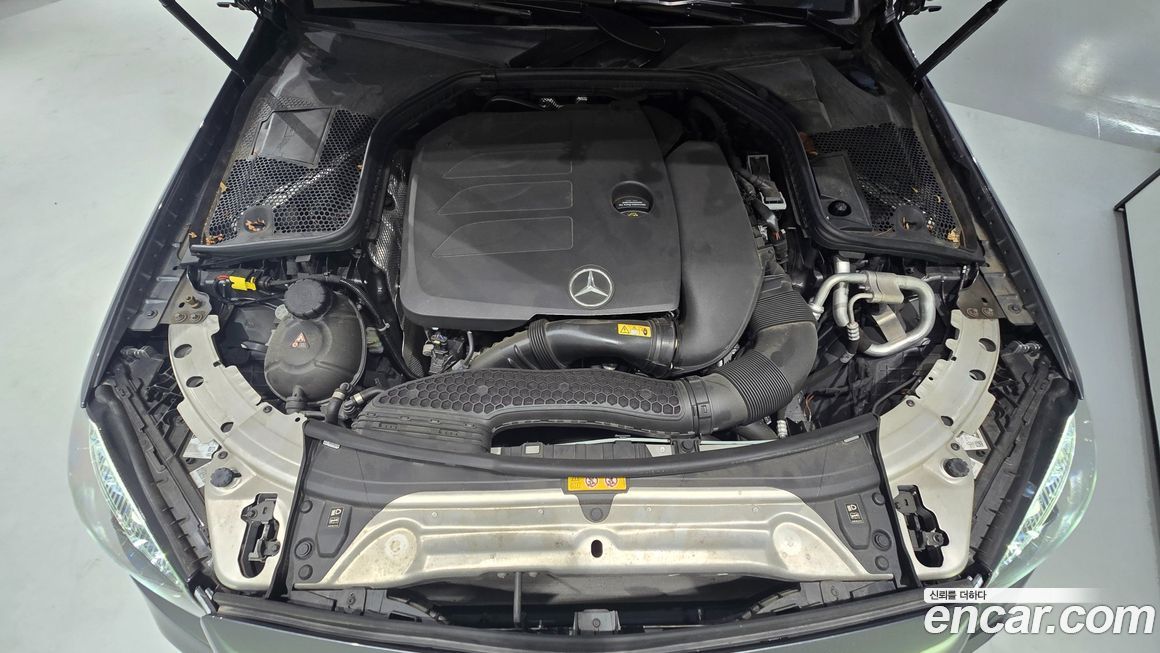 Mercedes-Benz C-Class 2020