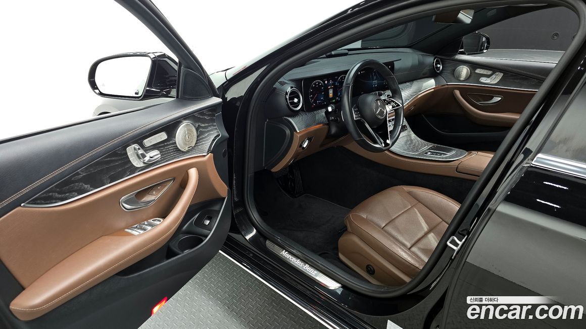 Mercedes-Benz E-Class 2023