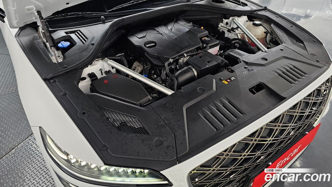 Genesis GV70 2025