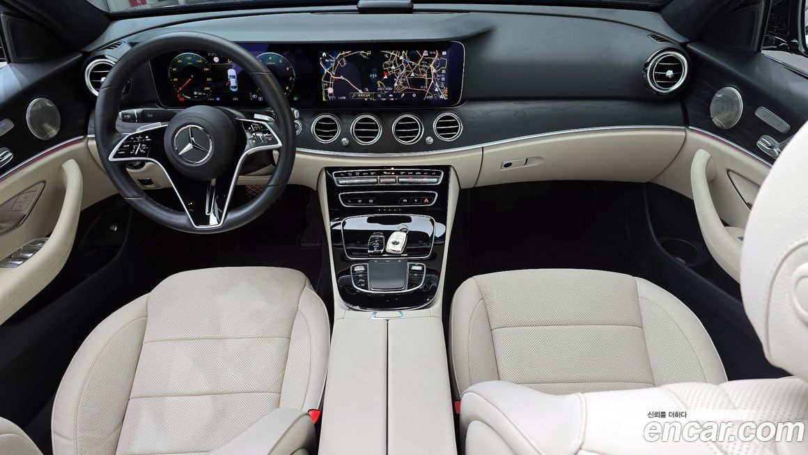 Mercedes-Benz E-Class 2023