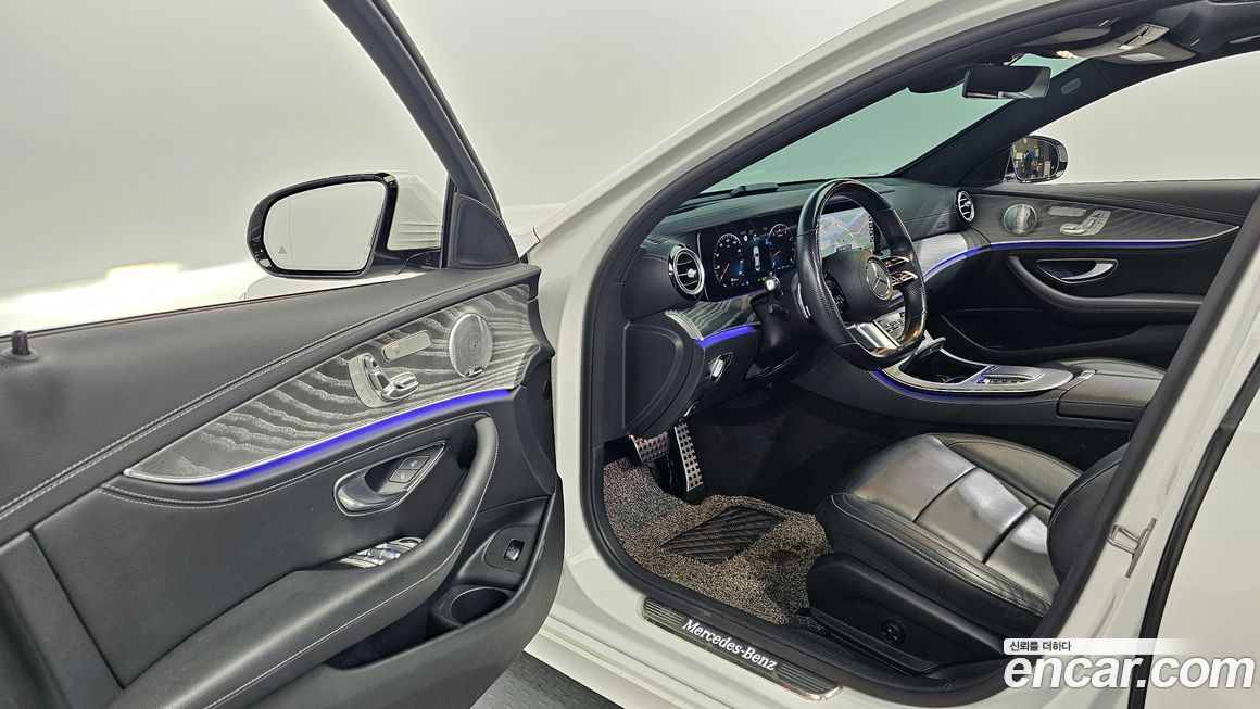 Mercedes-Benz E-Class 2021