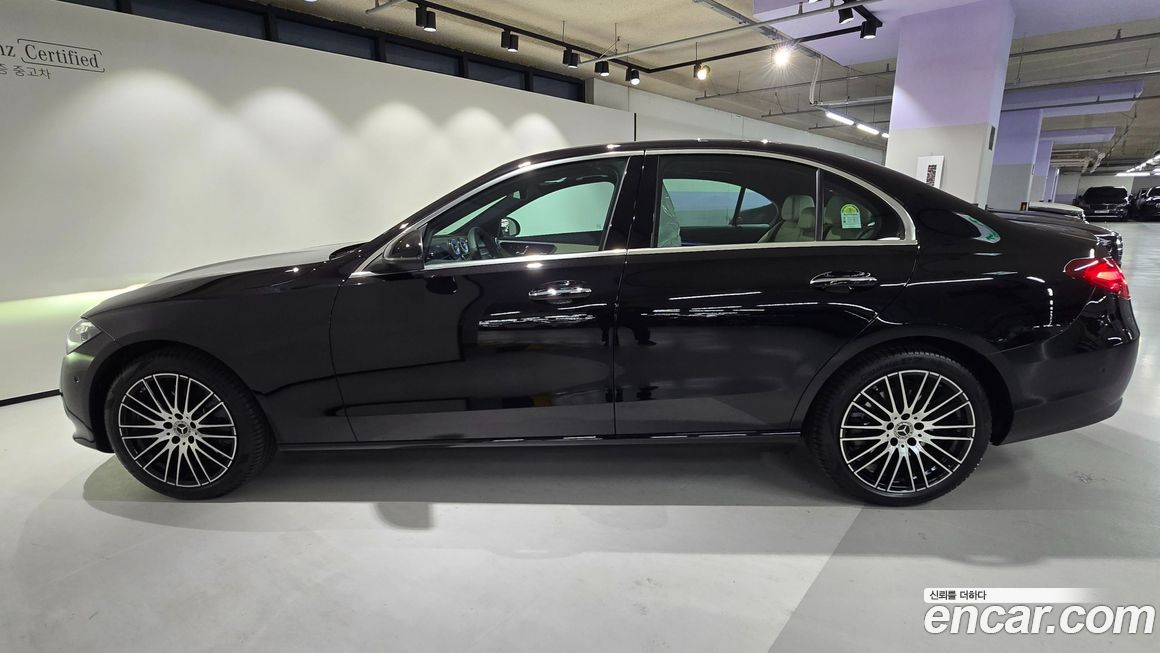 Mercedes-Benz C-Class 2025