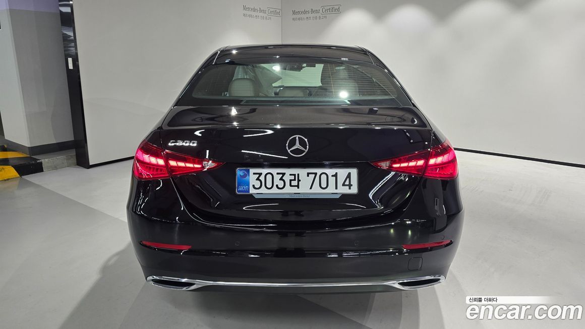 Mercedes-Benz C-Class 2025