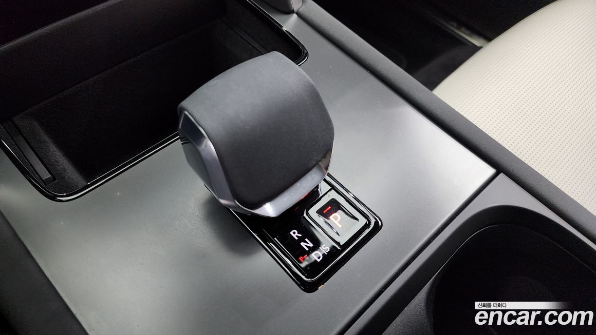 Land Rover Discovery Sport 2024