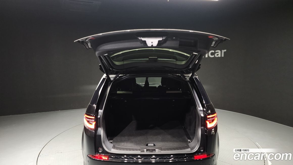 Land Rover Discovery Sport 2024