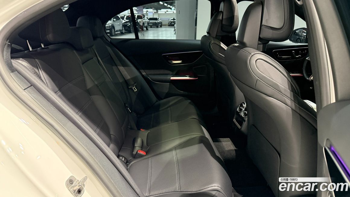 Mercedes-Benz C-Class 2025