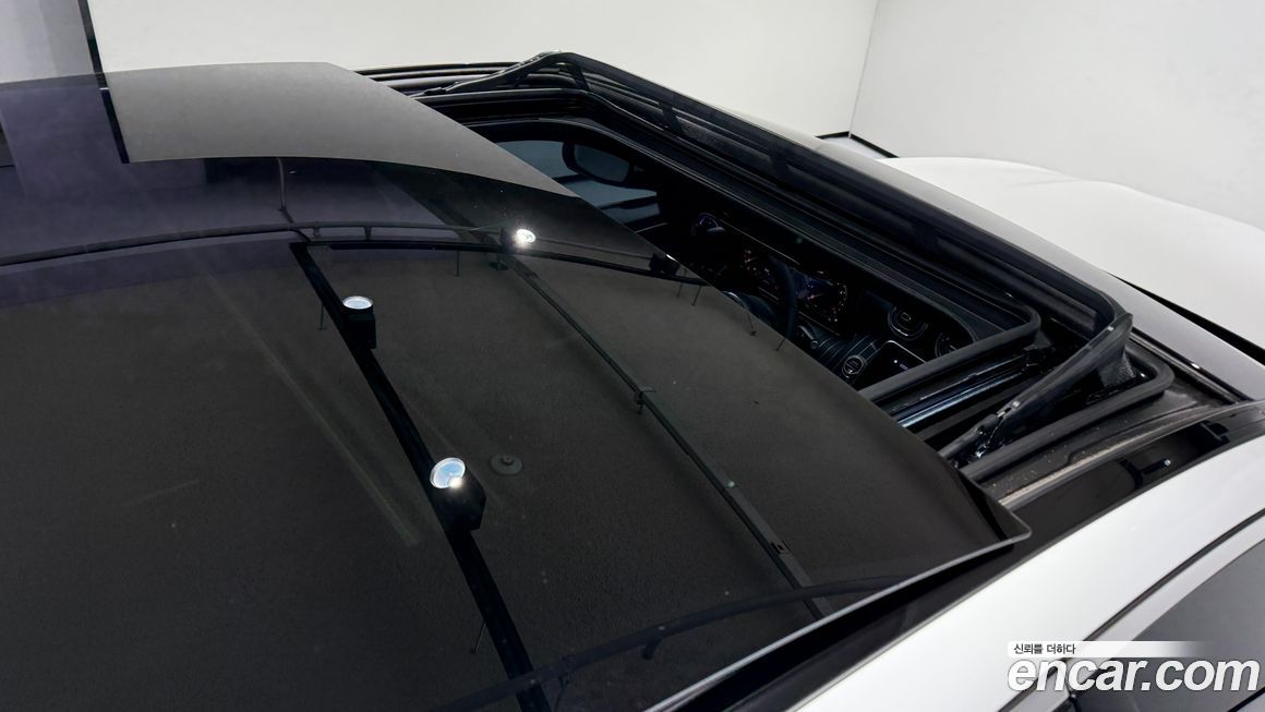 Mercedes-Benz C-Class 2025