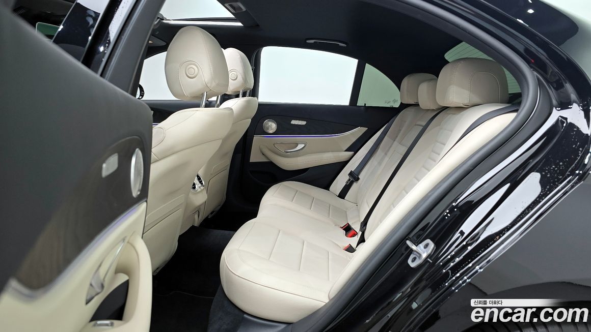 Mercedes-Benz E-Class 2023