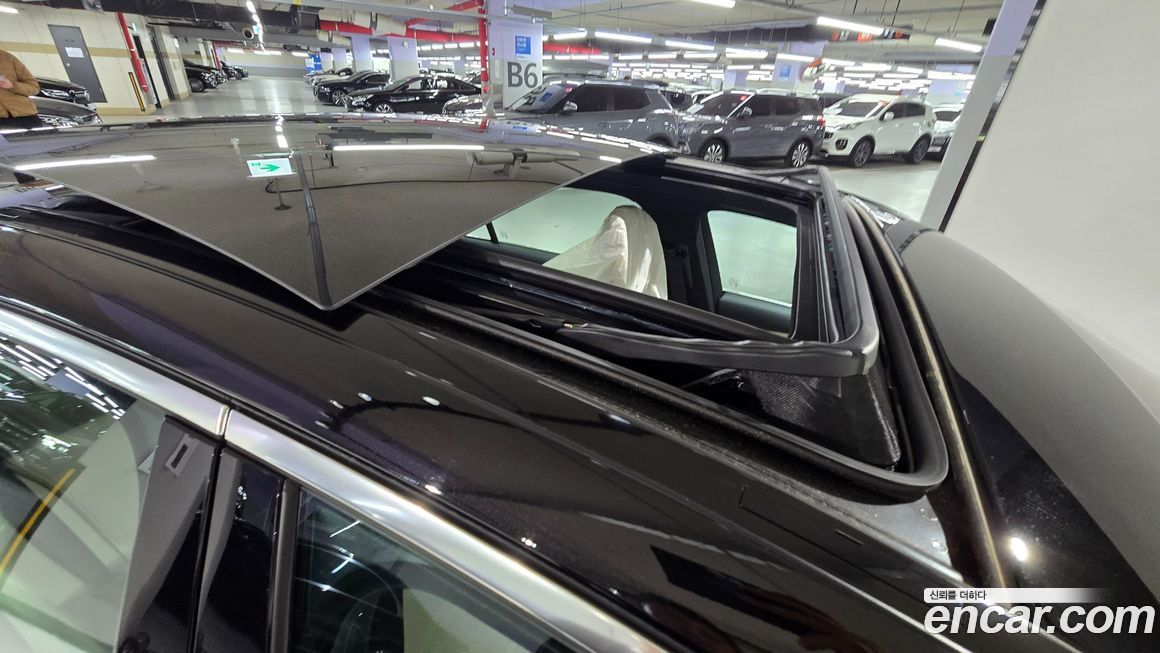 Mercedes-Benz C-Class 2025