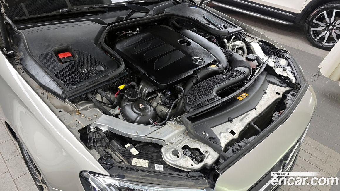 Mercedes-Benz E-Class 2023