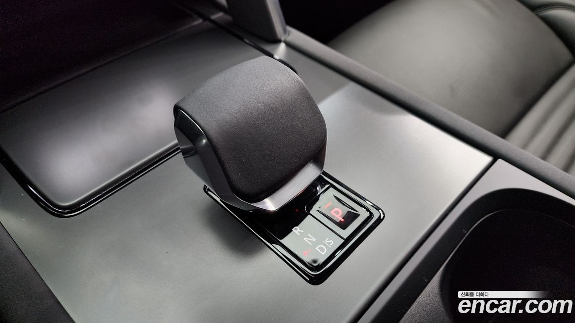 Land Rover Discovery Sport 2024