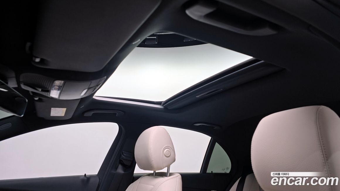 Mercedes-Benz E-Class 2023