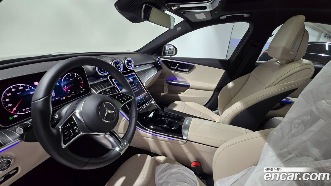 Mercedes-Benz C-Class 2025