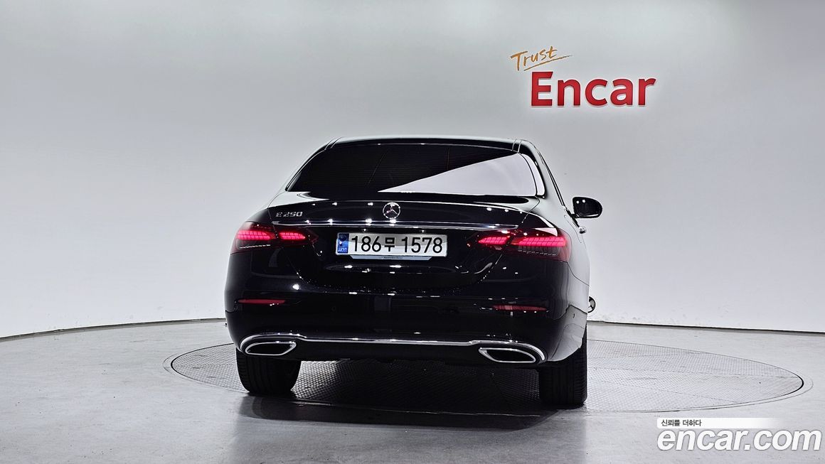 Mercedes-Benz E-Class 2023