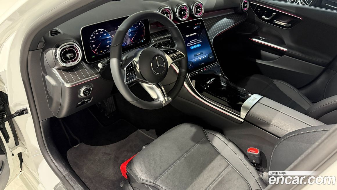 Mercedes-Benz C-Class 2025