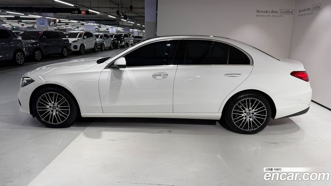 Mercedes-Benz C-Class 2025