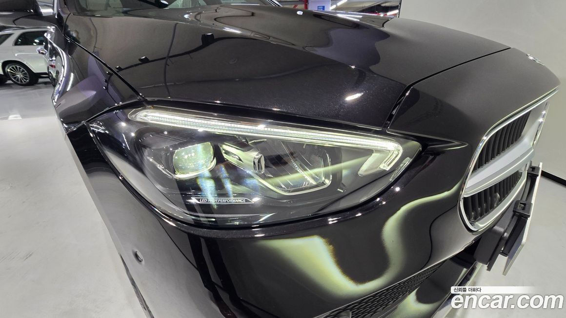 Mercedes-Benz C-Class 2025