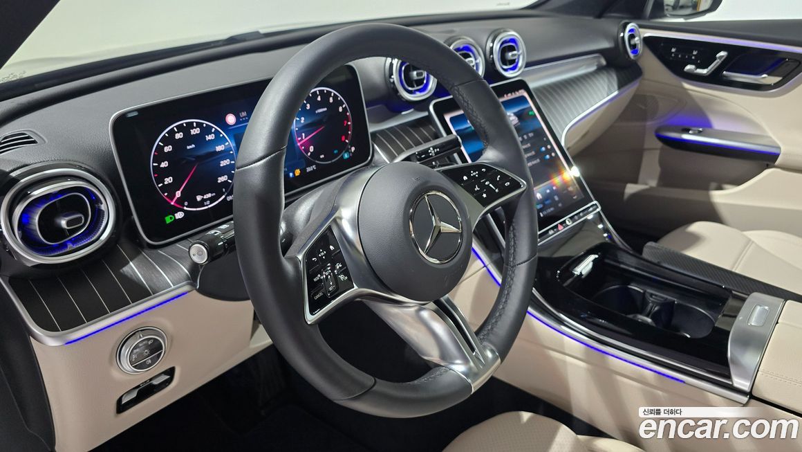 Mercedes-Benz C-Class 2025