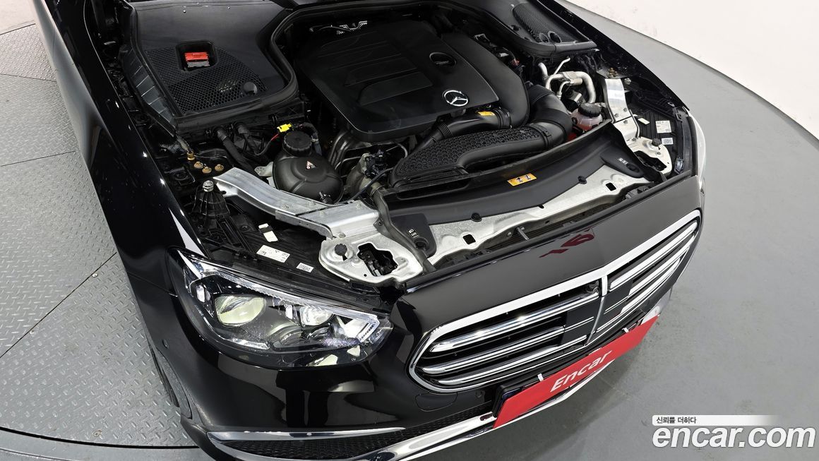 Mercedes-Benz E-Class 2023