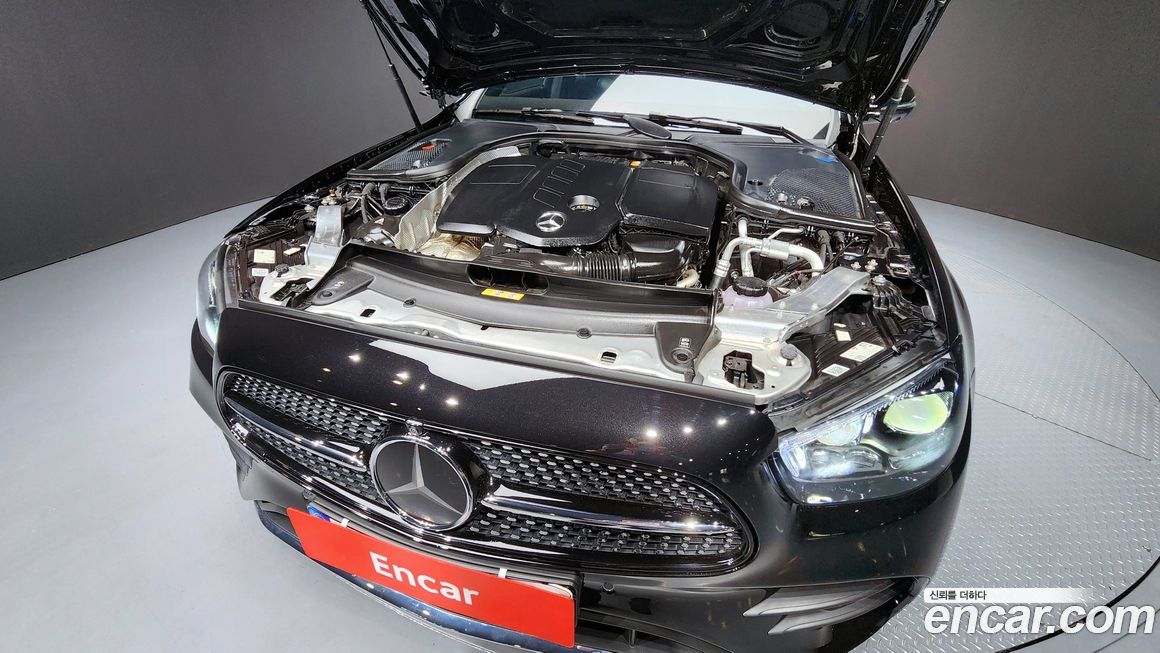 Mercedes-Benz E-Class 2022