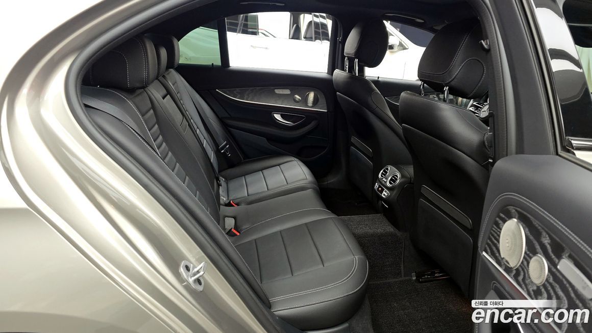 Mercedes-Benz E-Class 2023