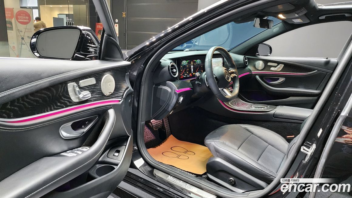 Mercedes-Benz E-Class 2022