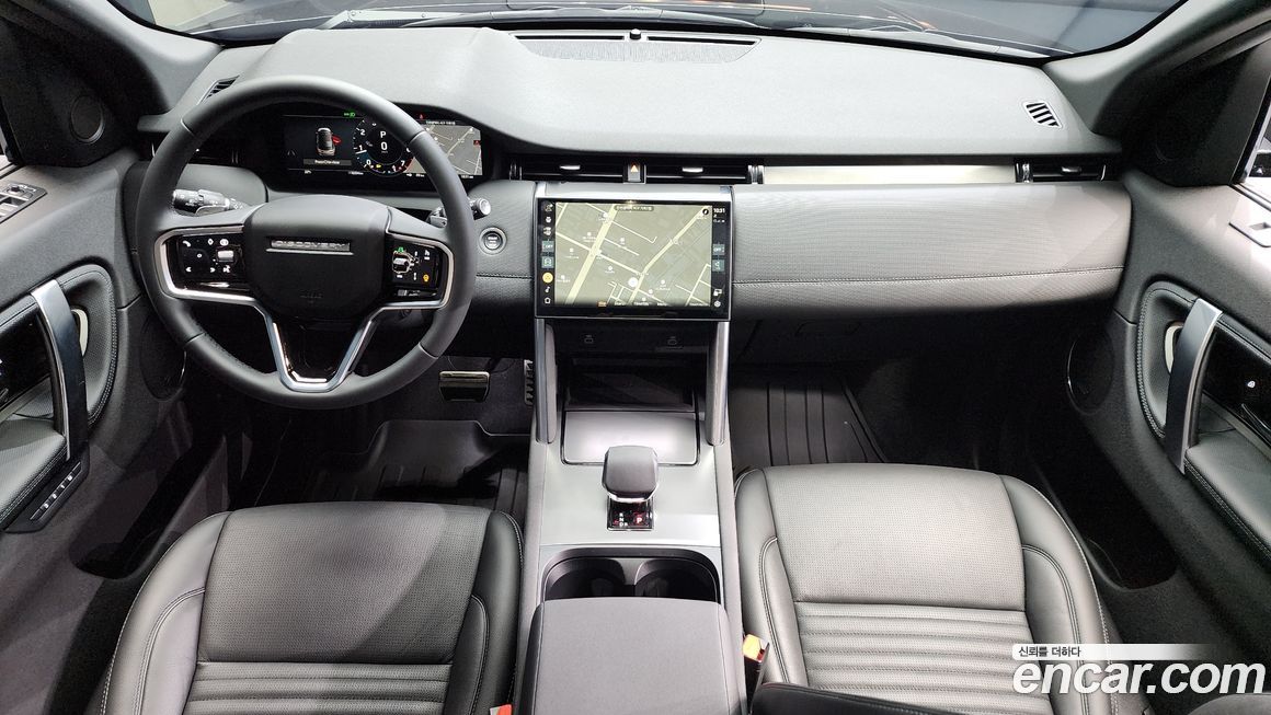 Land Rover Discovery Sport 2024