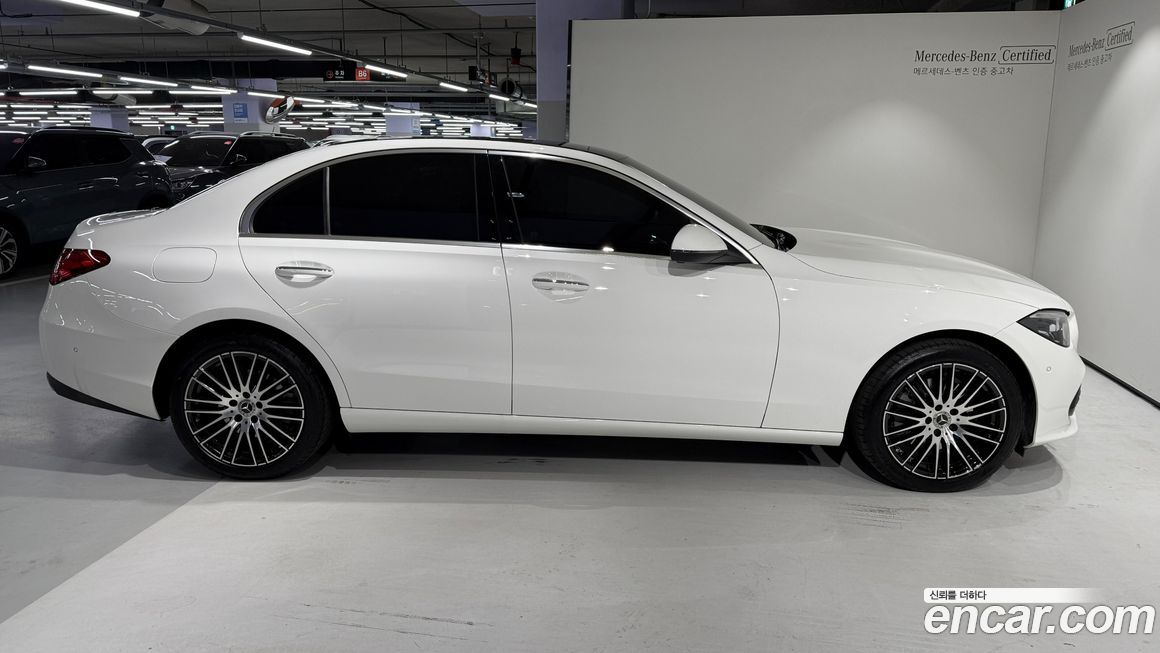 Mercedes-Benz C-Class 2025