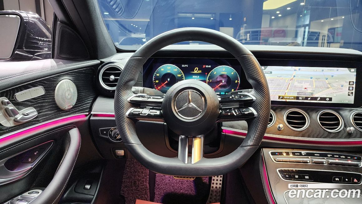 Mercedes-Benz E-Class 2022