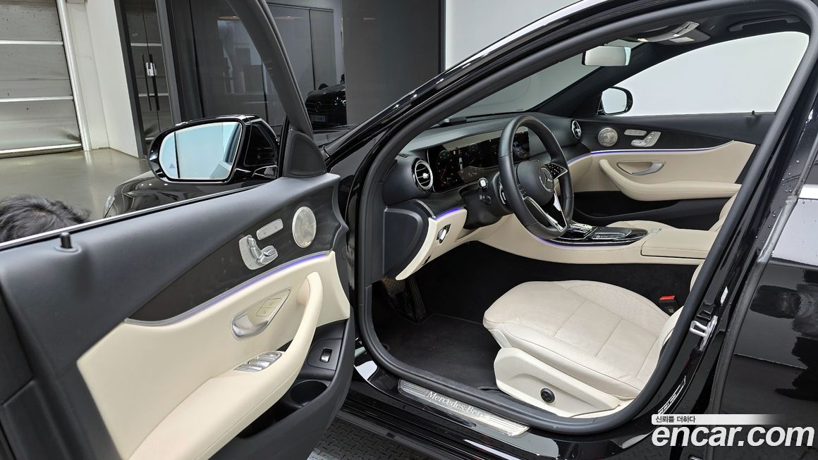 Mercedes-Benz E-Class 2023