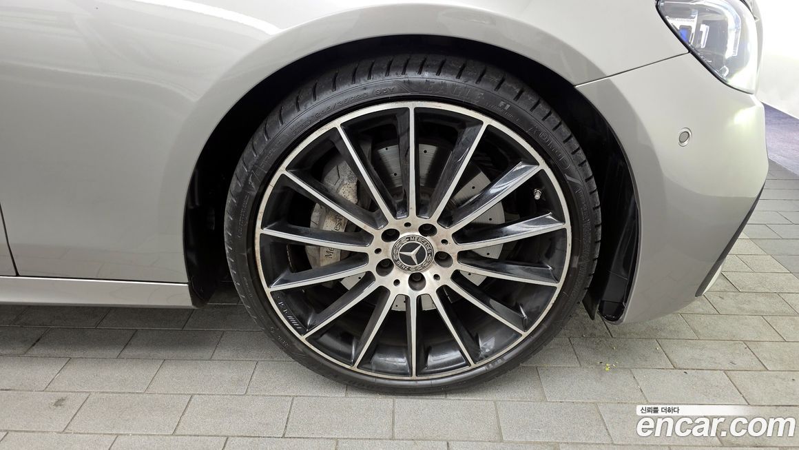 Mercedes-Benz E-Class 2023