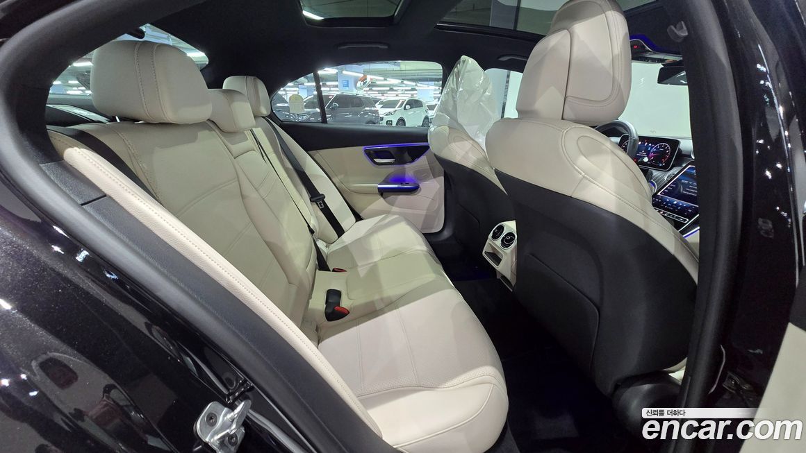 Mercedes-Benz C-Class 2025