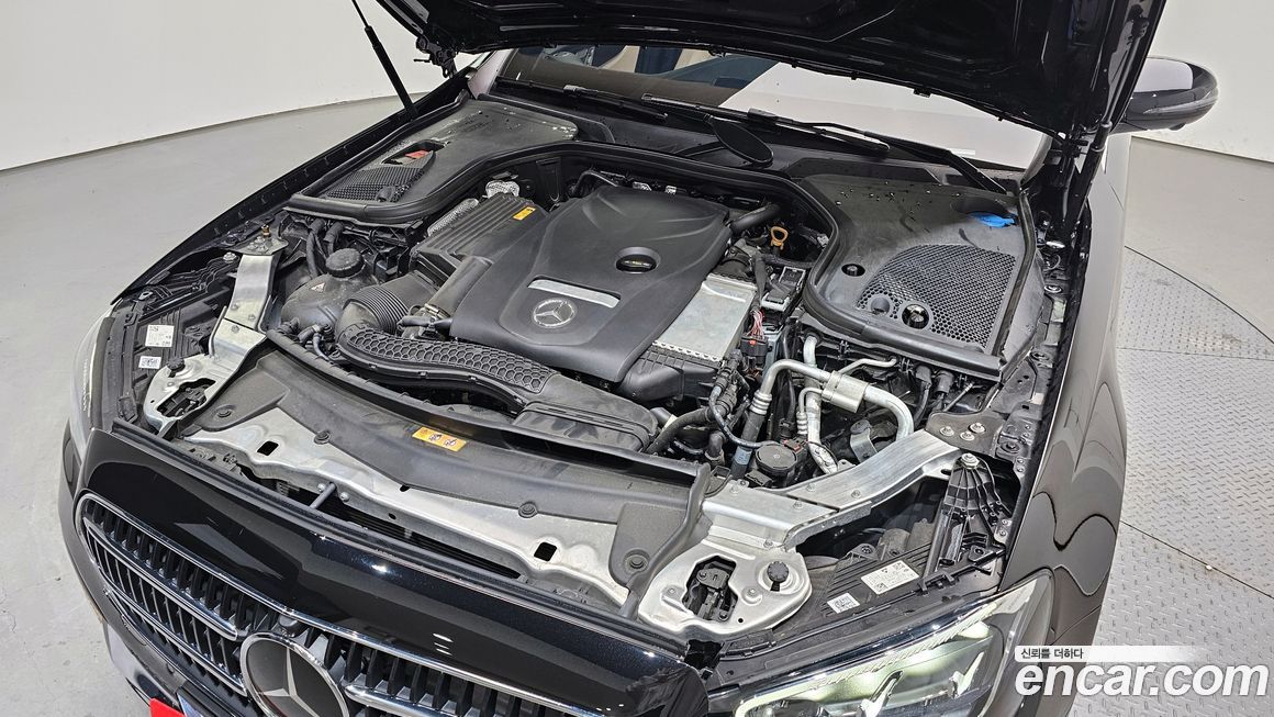 Mercedes-Benz E-Class 2023