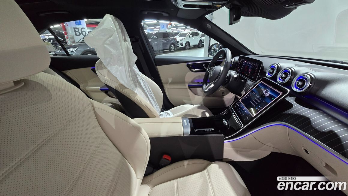 Mercedes-Benz C-Class 2025