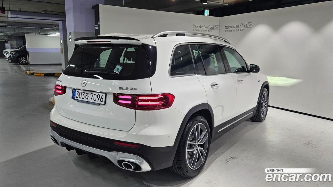 Mercedes-Benz GLB-Class 2025