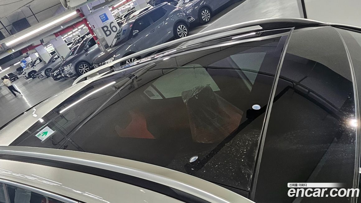 Mercedes-Benz GLB-Class 2025