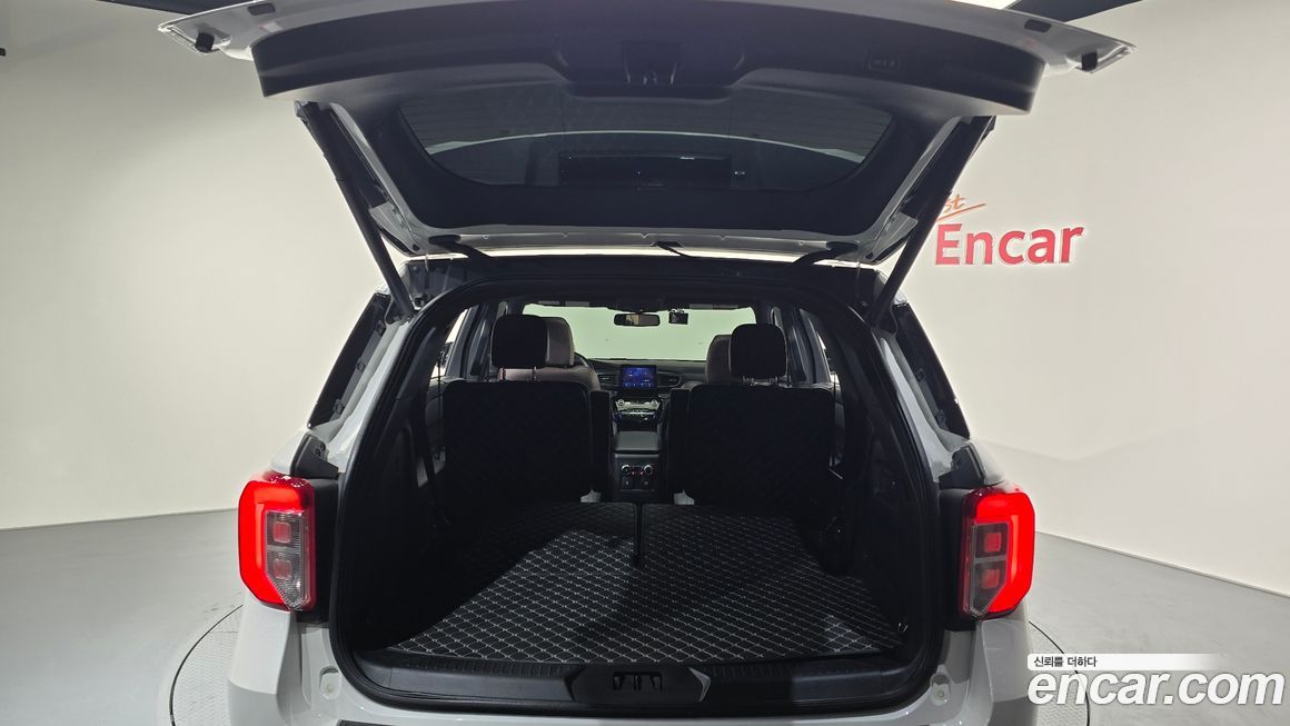 Ford Explorer 2023