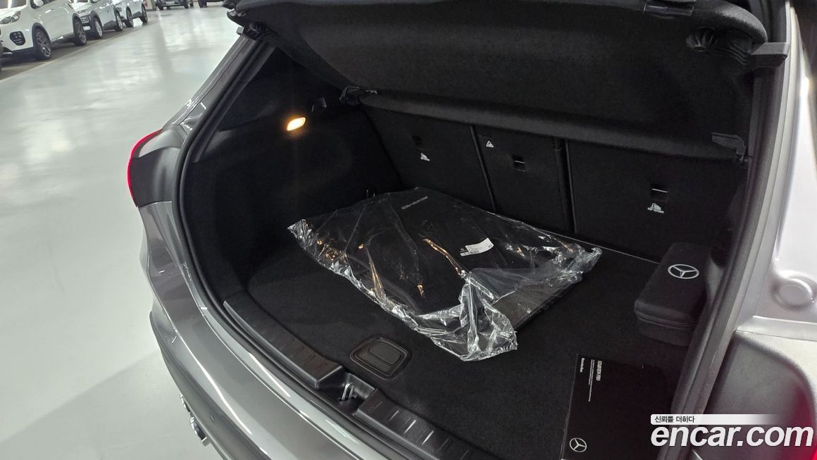 Mercedes-Benz GLA-Class 2023