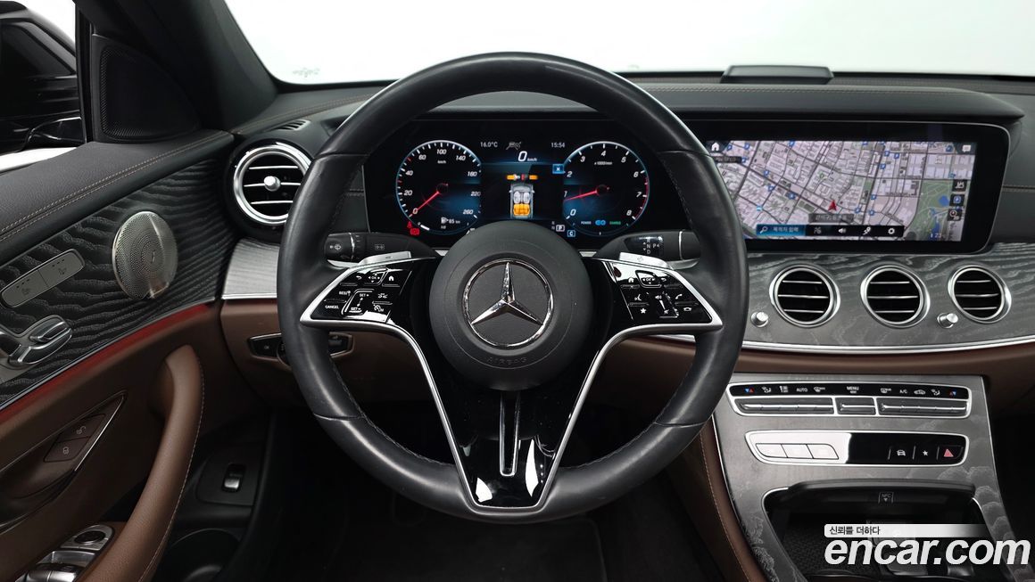 Mercedes-Benz E-Class 2023