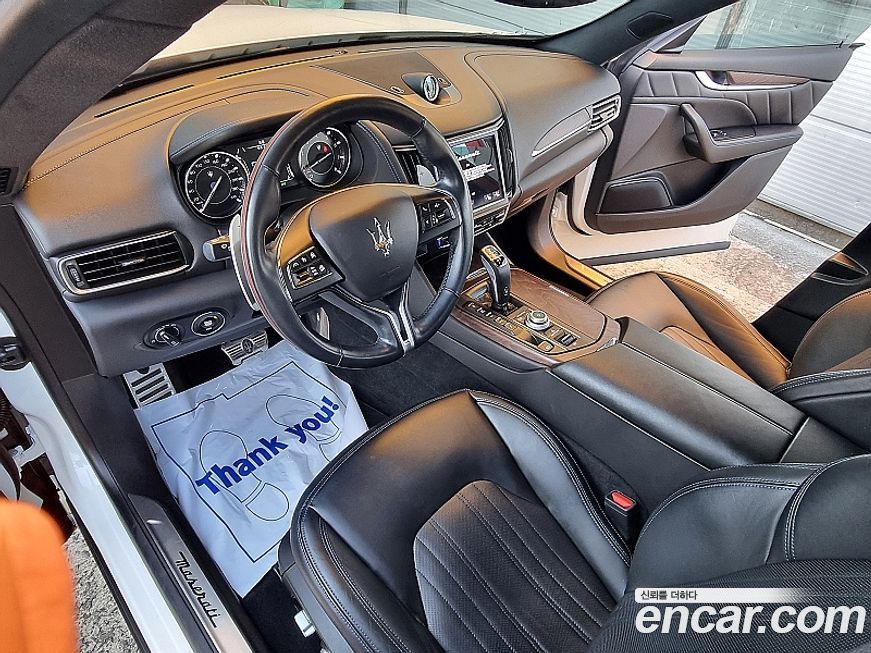 Maserati Levante 2022