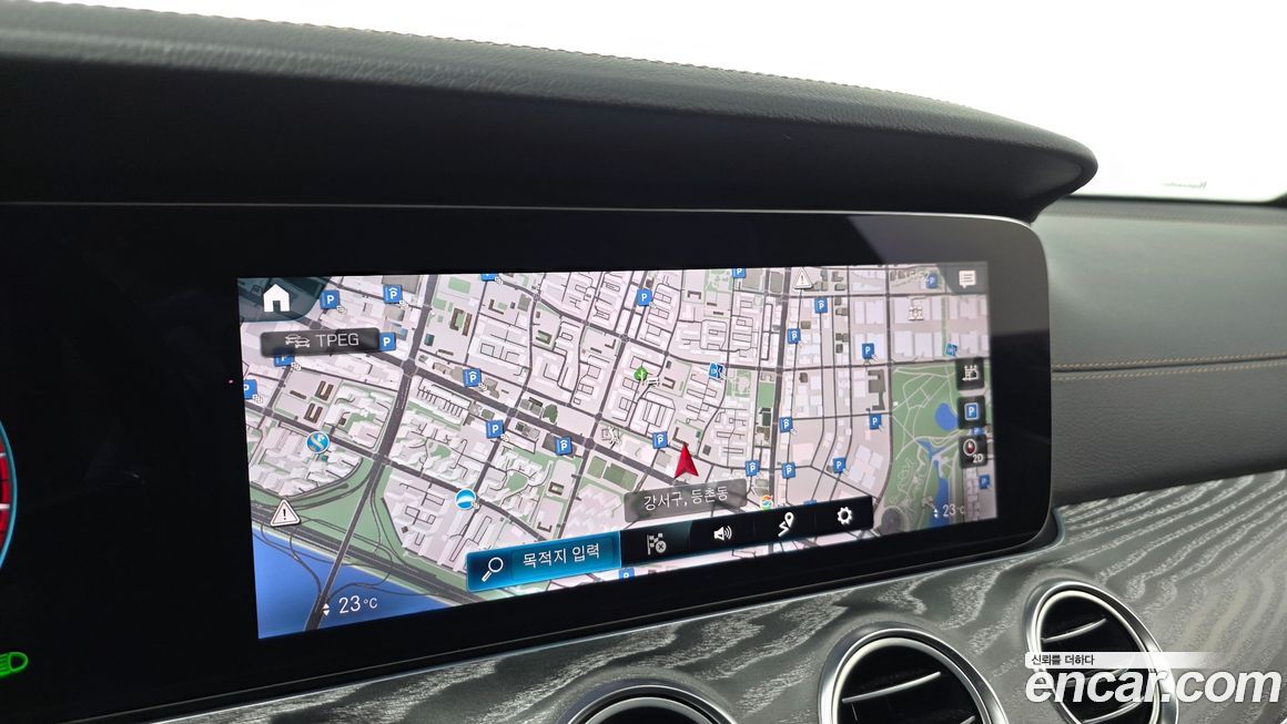 Mercedes-Benz E-Class 2023